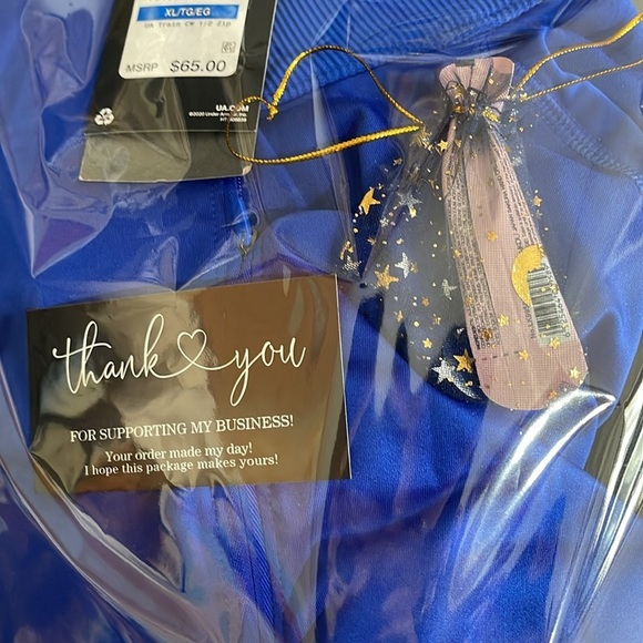 Under Armour Blue 1/2 Zip Top XL REGULAR NWT . prize inside!!! Light but warm - Picture 14 of 15